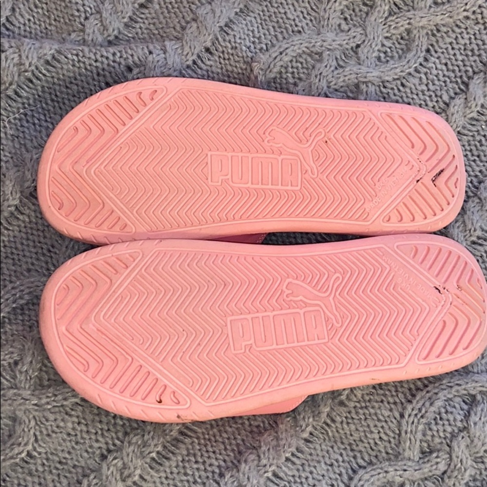 Puma Slides🤍 - Picture 3 of 3